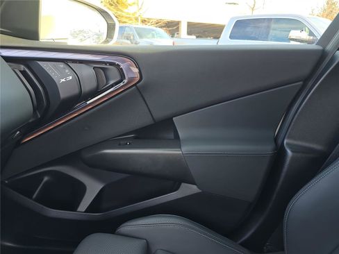 Certified 2025 BMW X3 xDrive30i image 23