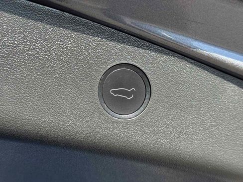 Used 2023 Tesla Model 3 Standard Range RWD image 11