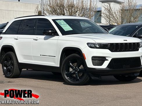 Used 2023 Jeep Grand Cherokee Altitude image 1