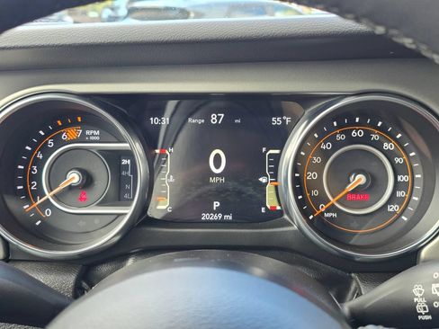Used 2023 Jeep Wrangler Unlimited Sport AWD/4WD image 20