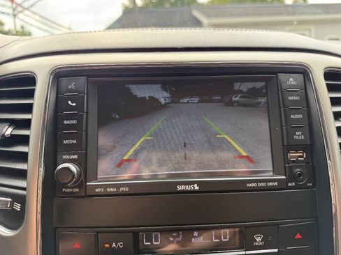 Used 2011 Jeep Grand Cherokee Overland AWD/4WD image 21