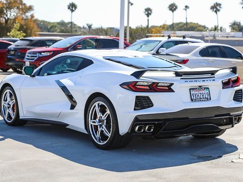 Used 2022 Chevrolet Corvette Stingray Premium Cpe w/ Z51 Performance Package RWD image 5