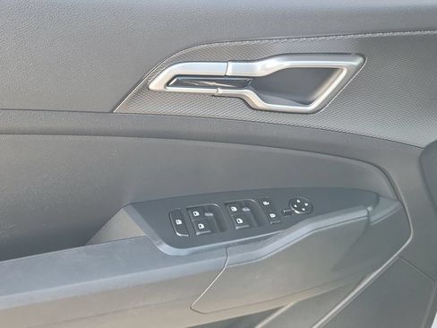 Certified 2025 Kia Sportage LX FWD image 20