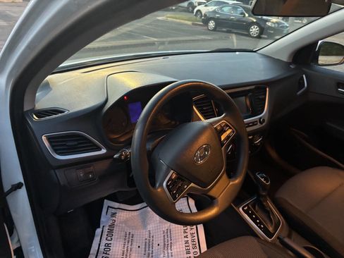 Used 2019 Hyundai Accent SE image 17