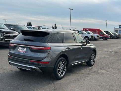 Used 2022 Lincoln Corsair Standard w/ Equipment Group 101A image 3