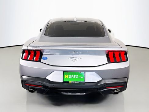 Used 2024 Ford Mustang Premium image 8