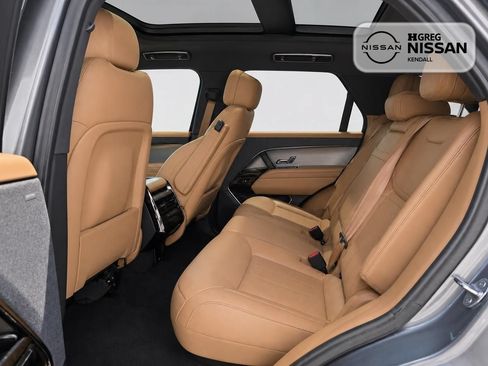 Used 2023 Land Rover Range Rover Sport SE AWD/4WD image 10