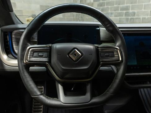 Used 2022 Rivian R1T Adventure AWD/4WD image 32