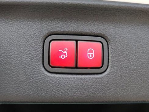 Used 2023 Mercedes-Benz S 580 4MATIC Sedan image 40