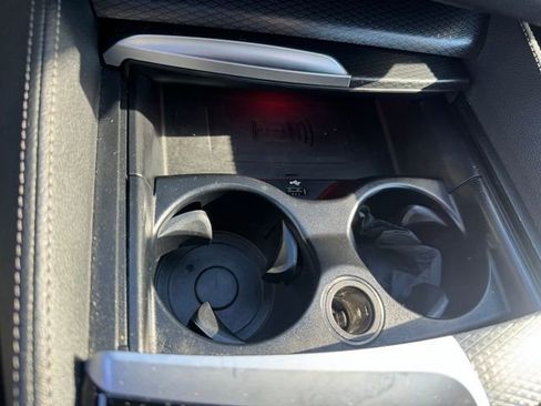 Used 2023 BMW M550i xDrive image 32