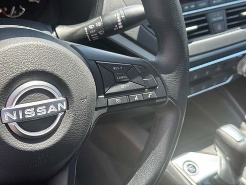 Used 2025 Nissan Altima 2.5 S FWD image 24
