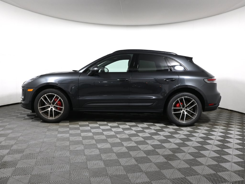 Used 2023 Porsche Macan S AWD/4WD image 2