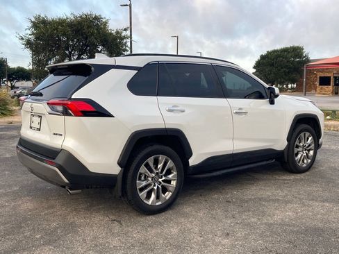 Used 2025 Toyota RAV4 Limited FWD image 5