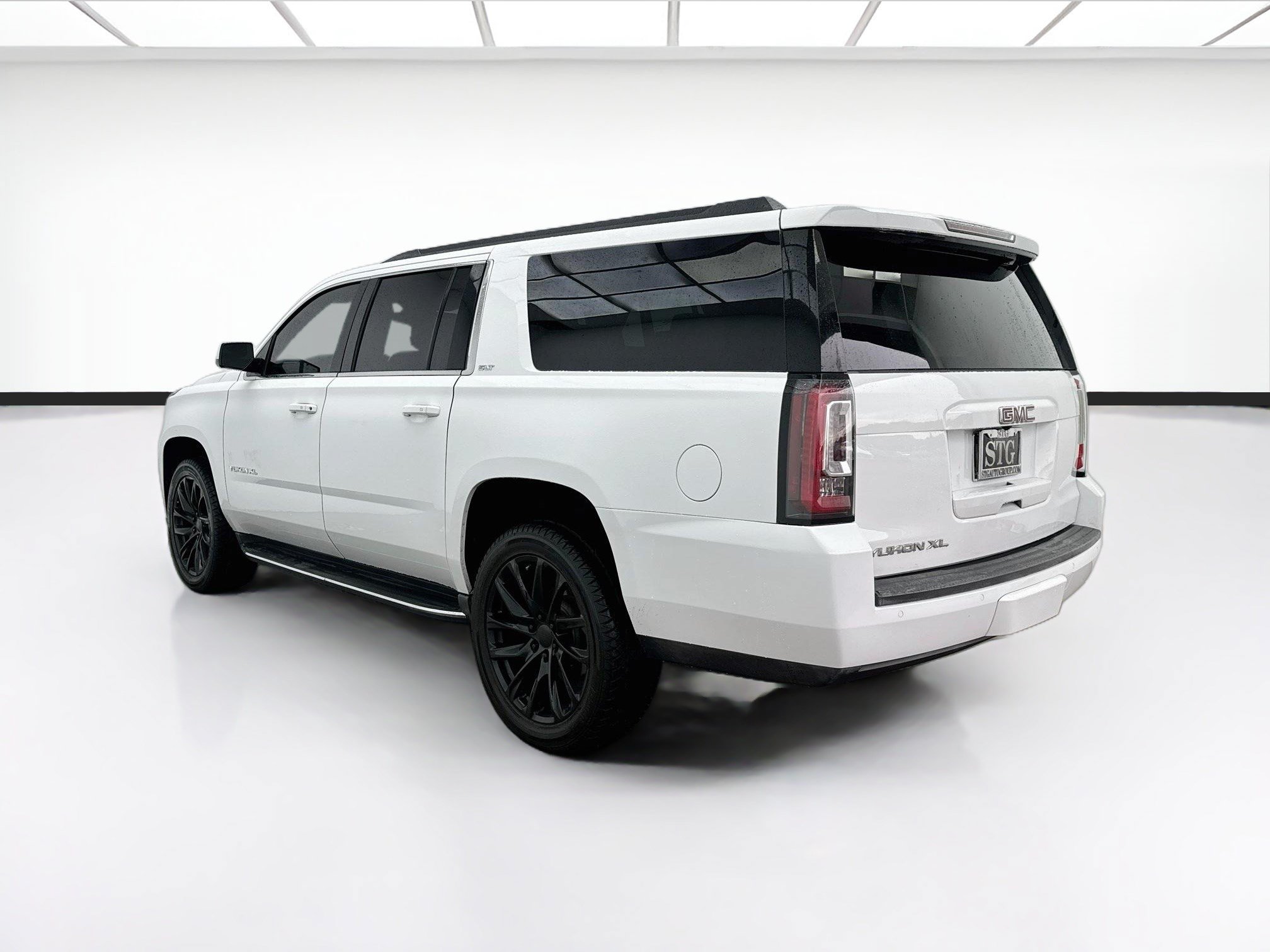 Used 2017 GMC Yukon XL SLT w/ Open Road Package RWD image 6