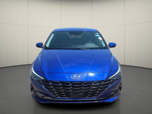 Used 2023 Hyundai Elantra Limited FWD image 2