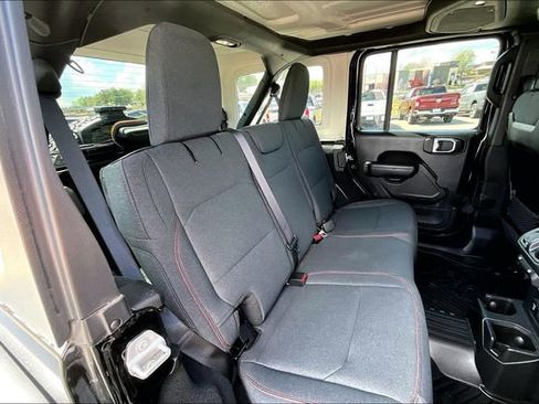 Used 2024 Jeep Wrangler Unlimited Rubicon AWD/4WD image 20