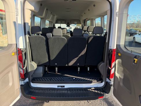 Used 2022 Ford Transit 350 XLT image 7
