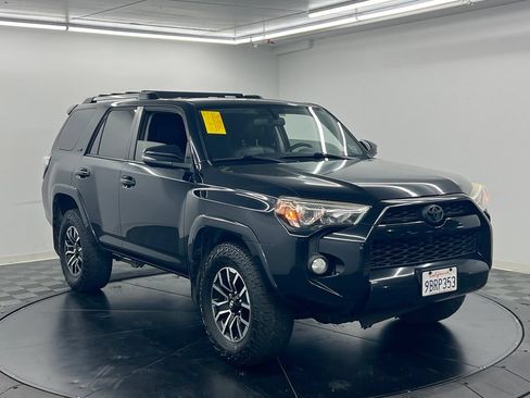 Used 2019 Toyota 4Runner SR5 Premium RWD image 3