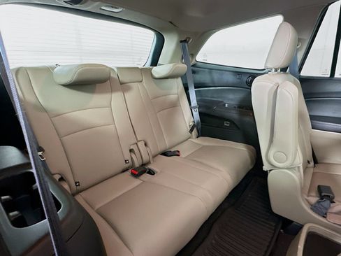 Used 2021 Honda Pilot Touring image 30