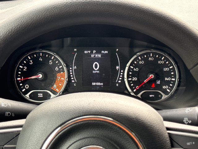 Used 2023 Jeep Renegade Latitude AWD/4WD image 13