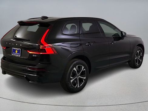 Used 2026 Volvo XC60 B5 Core AWD/4WD image 7
