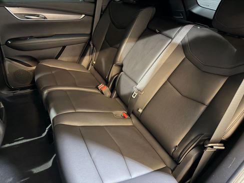 Certified 2023 Cadillac XT5 Luxury FWD image 39