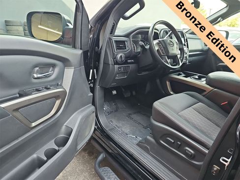 Used 2024 Nissan Titan SV w/ SV Bronze Edition Package image 10