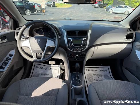 Used 2013 Hyundai Accent GLS FWD image 11