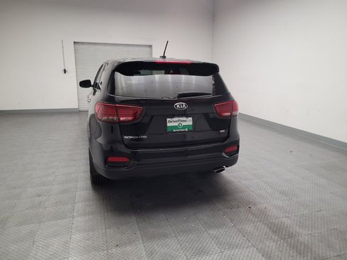 Used 2020 Kia Sorento LX FWD image 6