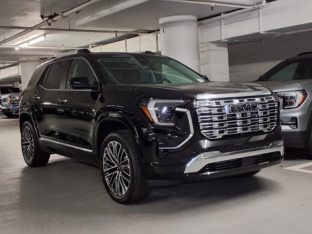 New 2026 GMC Terrain Denali w/ LPO, Black Badging Package AWD/4WD image 3