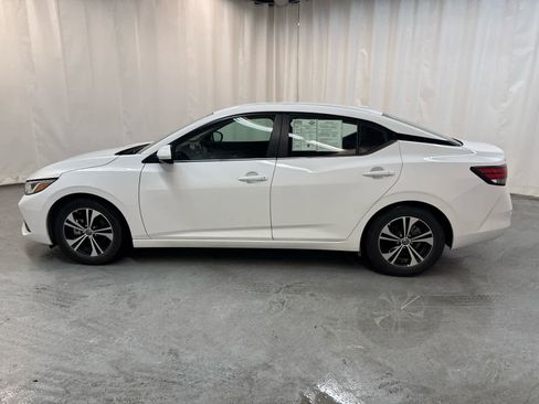 Used 2023 Nissan Sentra SV image 2