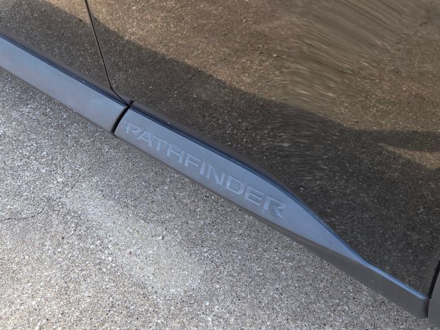 Used 2024 Nissan Pathfinder SV AWD/4WD image 11
