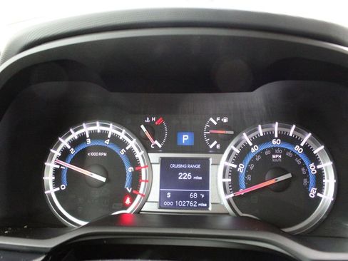 Certified 2019 Toyota 4Runner SR5 Premium AWD/4WD image 33
