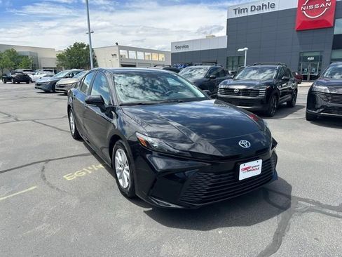 Used 2025 Toyota Camry LE FWD image 3