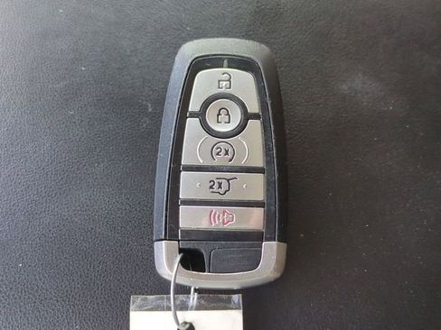 Certified 2020 Ford Explorer XLT w/ Equipment Group 202A image 27