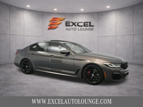 Used 2023 BMW M550i xDrive w/ Dynamic Handling Package AWD/4WD image 11