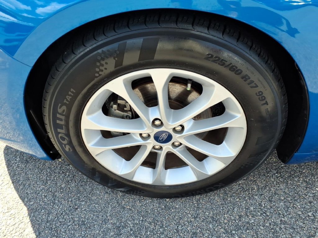 Used 2020 Ford Fusion SE FWD image 13