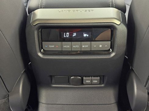 Used 2025 Toyota Land Cruiser w/ Premium Package image 41