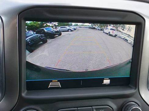Used 2020 Chevrolet Silverado 1500 LT w/ LT Value Package RWD image 13