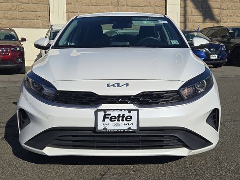 Certified 2023 Kia Forte LXS w/ LXS Technology Package image 2
