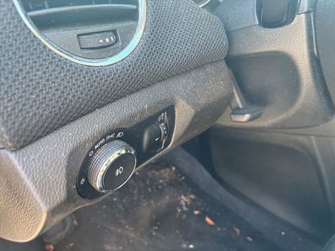 Used 2013 Chevrolet Cruze LTZ image 14