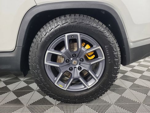 Used 2022 Rivian R1T Launch Edition image 10