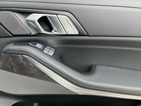 Used 2025 BMW X7 xDrive40i image 21