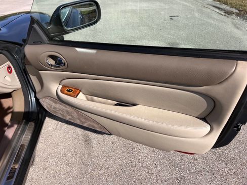 Used 2001 Jaguar XK8 Convertible image 11