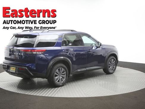 Used 2025 Nissan Pathfinder SV FWD image 42