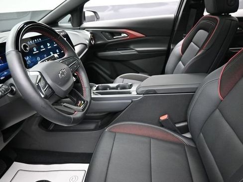 Used 2025 Chevrolet Equinox EV RS w/ Active Safety Package 3 FWD image 16