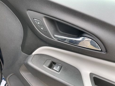 Used 2020 Chevrolet Equinox LT image 30