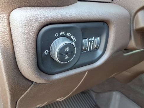 New 2027 RAM 2500 Laramie AWD/4WD image 22
