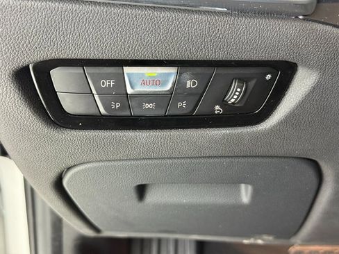 Used 2020 BMW 330i Sedan w/ Convenience Package image 10