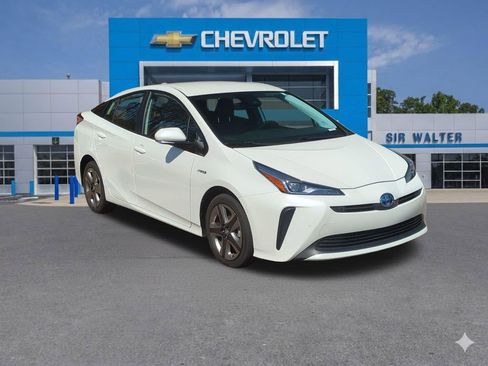 Used 2019 Toyota Prius XLE image 8